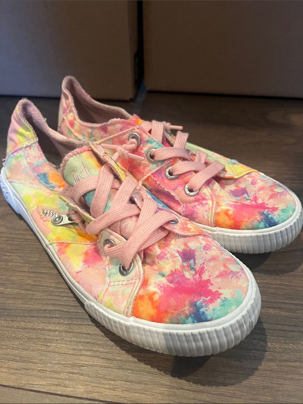 Tie-Dye Canvas Low-Top Sneakers for Women - Pink Multi